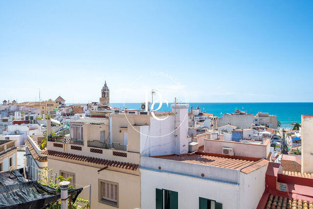 Renovated house for sale in the center of Sitges