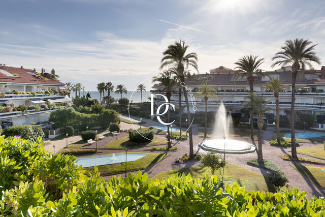 Duplex penthouse for sale in Parc de Mar