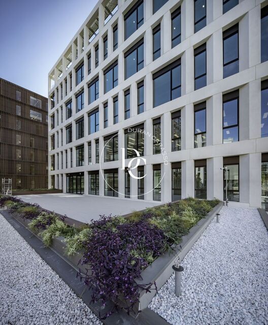 Edifici corporatiu en lloguer al districte 22@