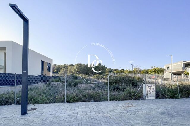 646 sqm plot for sale in Sitges