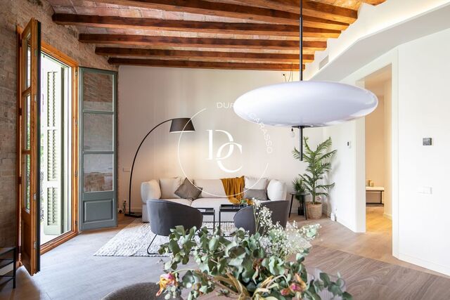 Apartment with brand new interior design in Villarroel street 