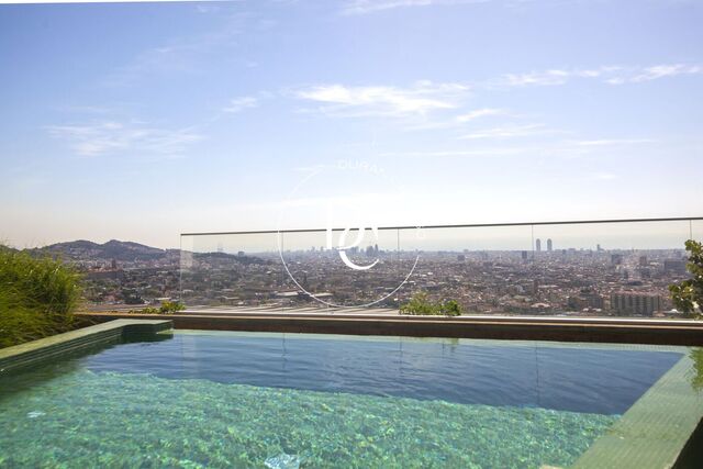 Casa de luxe de 839 m2 amb vistes en venda a Barcelona