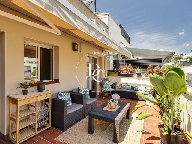 DUPLEX PENTHOUSE IN SITGES WITH PARKING SPACE  