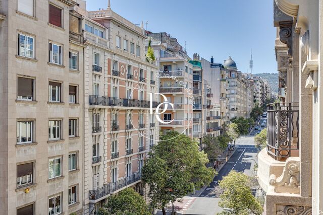 Grand appartement à rénover à Sant Gervasi - Galvany, Barcelona