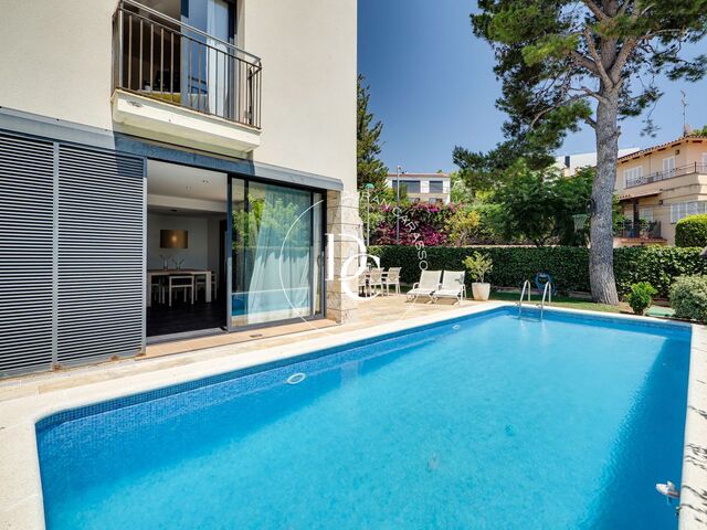 BELLE MAISON JUMELÉE AVEC VUE SUR LA MER