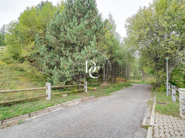 800 sqm plot for sale in Alp