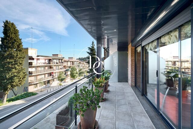 Duplex Exclusif avec Vue sur la Montagne dans le Parc Naturel de Collserola