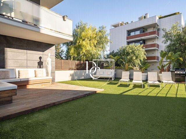 105 sqm flat with terrace for sale in La Plana, Sitges