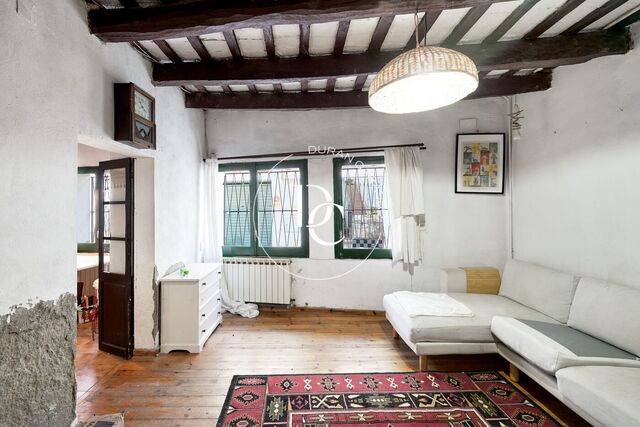 Casa de pueblo a reformar en venta en Sant Pere de Ribes.