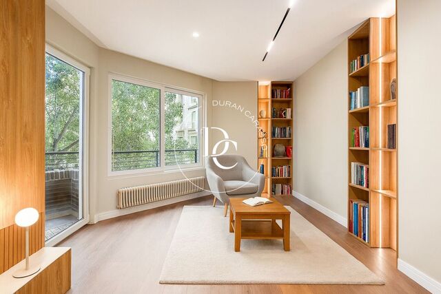 147 sqm luxury flat with views and terrace for sale in La Dreta de l'Eixample, Barcelona