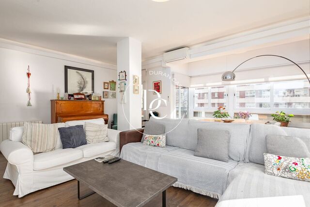 Piso de 137 m2 con terraza en venta en Les Corts, Barcelona