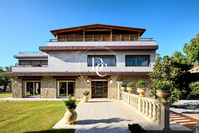 Maison de luxe de 994 m2 avec vues à vendre à Terramar, Sitges