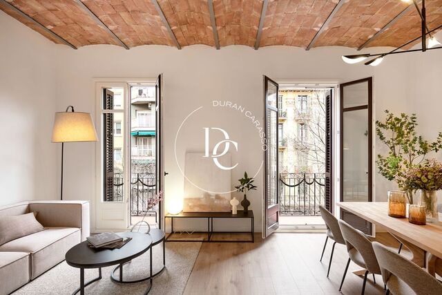 Appartement de 123 m2 avec vues et terrasse à vendre à Sant Antoni, Barcelona