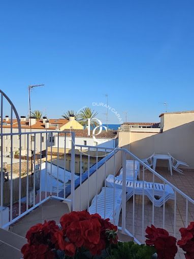 Edificio en rentabilidad junto al mar en Maresme