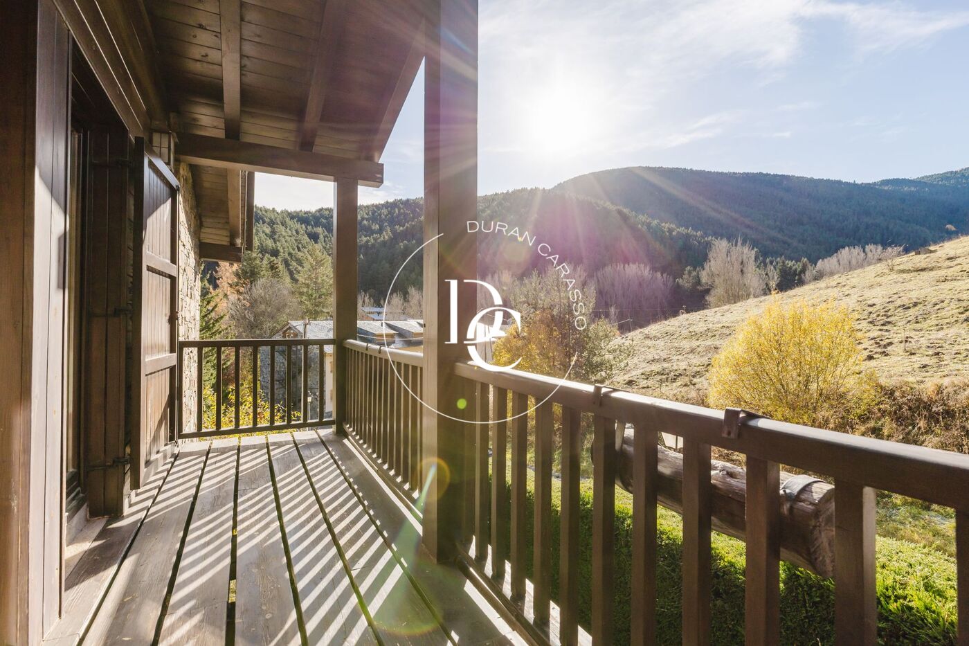 Bonita casa unifamiliar con jardín en La Molina