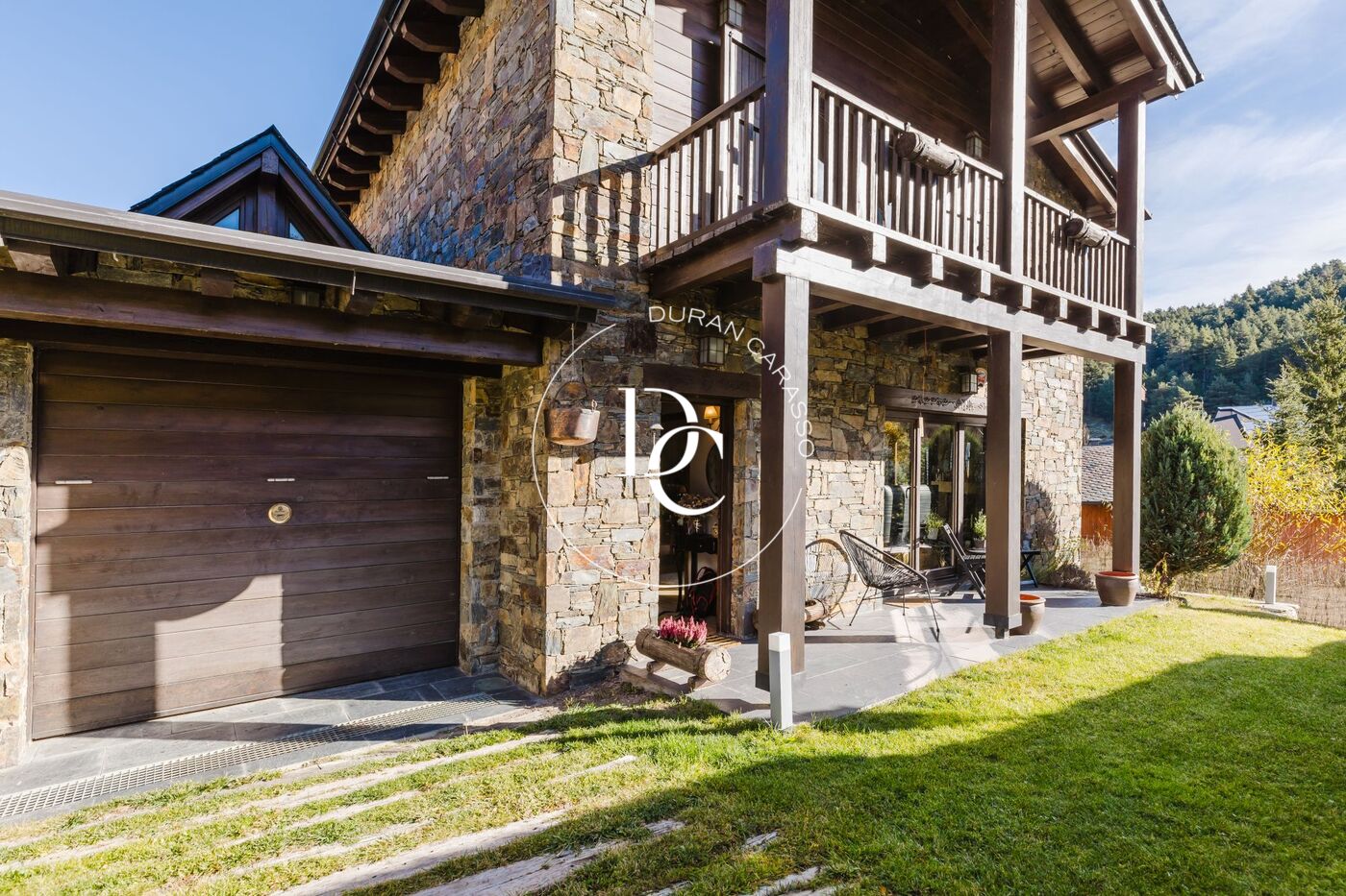 Bonita casa unifamiliar con jardín en La Molina