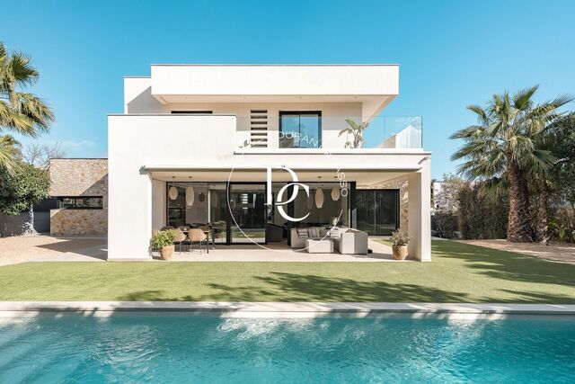 Casa independiente con piscina en La Plana, Sitges