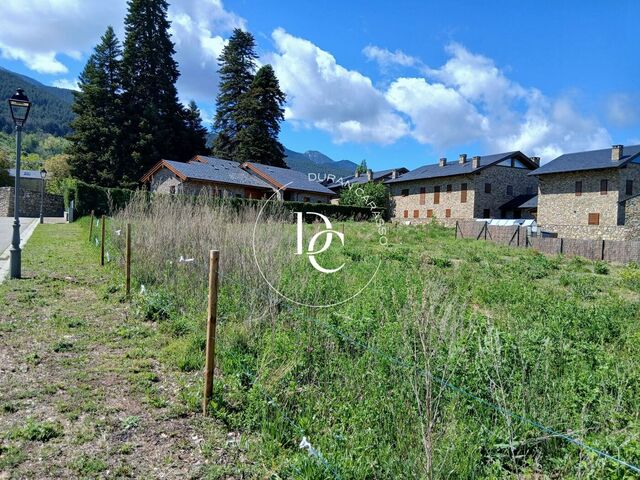 Plot for sale in Das